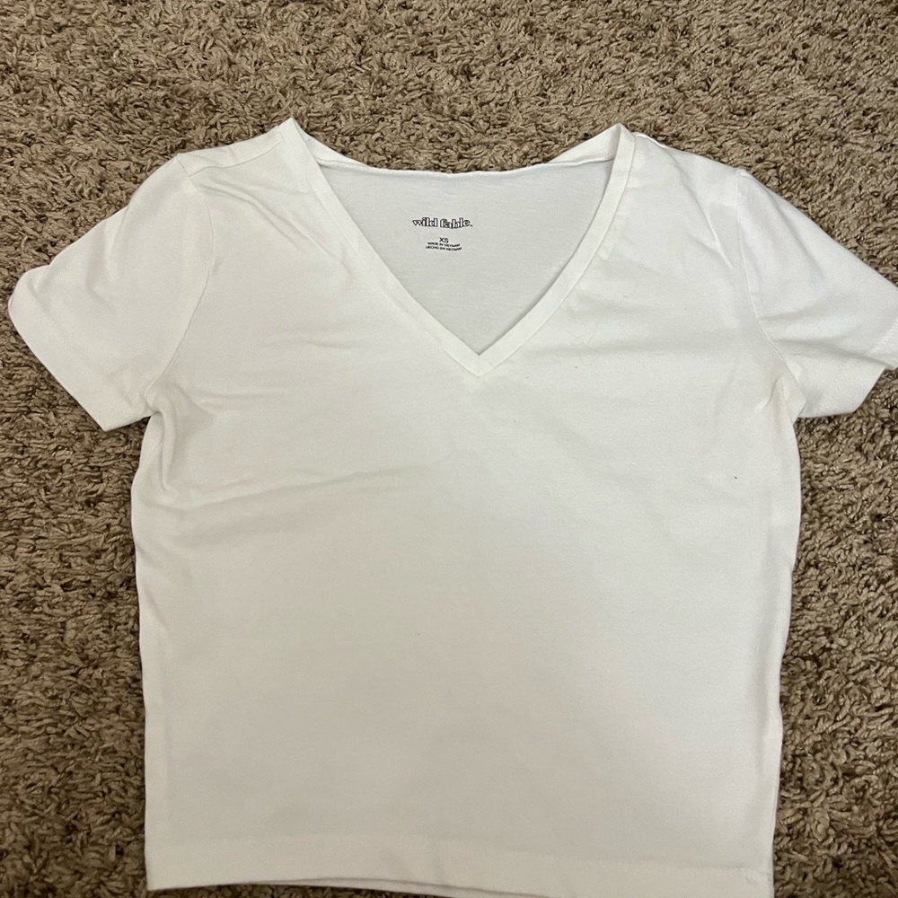 basic white v neck t shirt